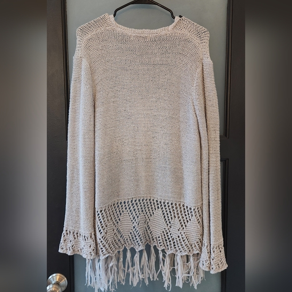 Women's Gray Knit Open Sweater - Picture 4 of 4